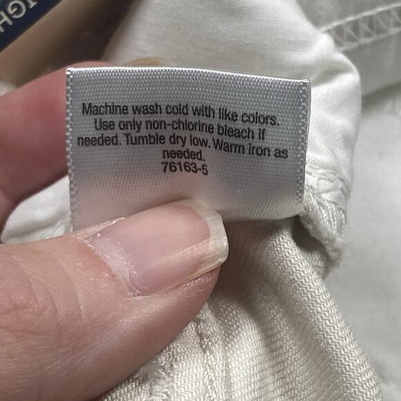 St. John’s Bay Jeans Women’s Size 18 Tall Birch Straight Leg Mid-Rise NWT $50 - Picture 8 of 9